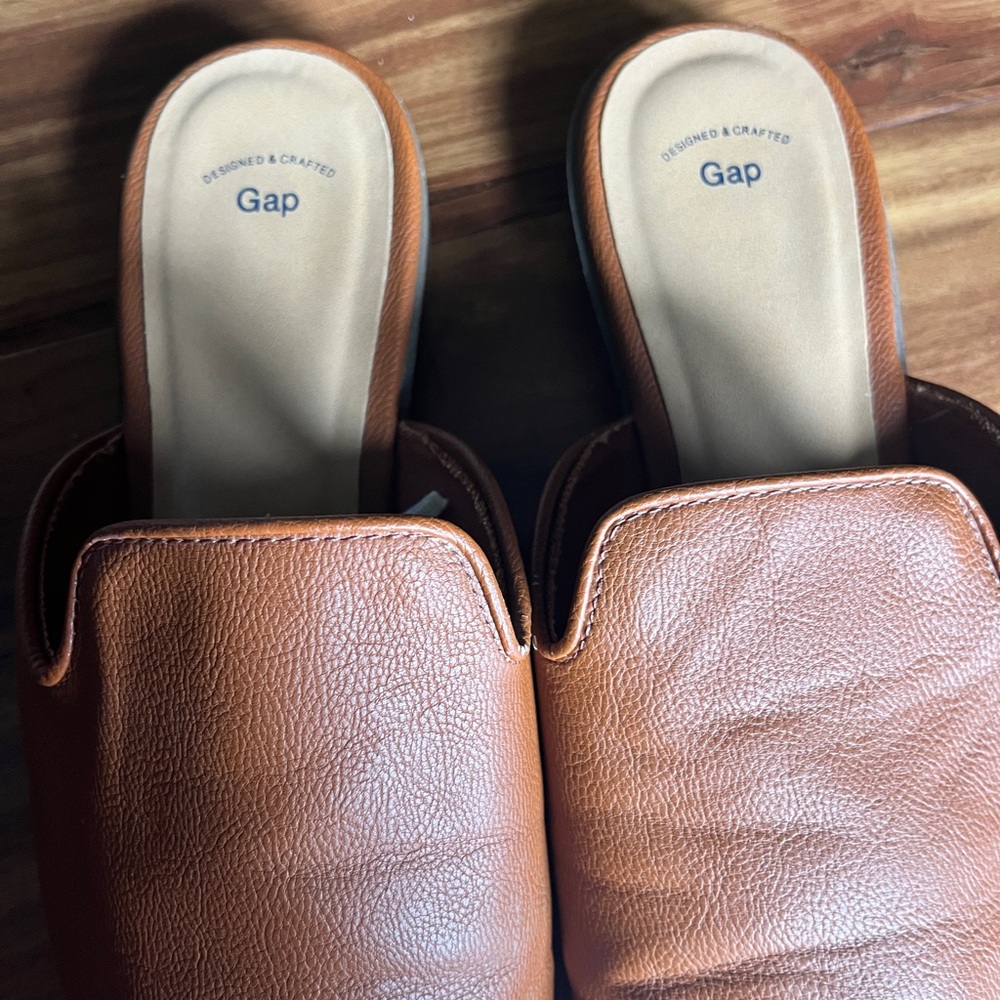 Gap womens Brown faux Leather Shoes